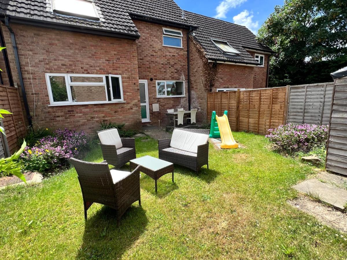 Modern House In The Heart Of The Lutterworth 빌라 외부 사진